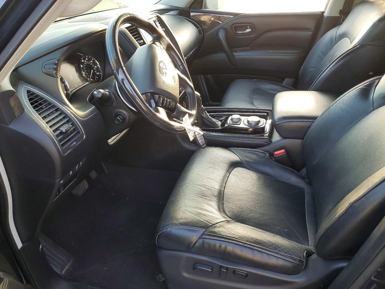2020 INFINITI QX80 LUXE photo 13