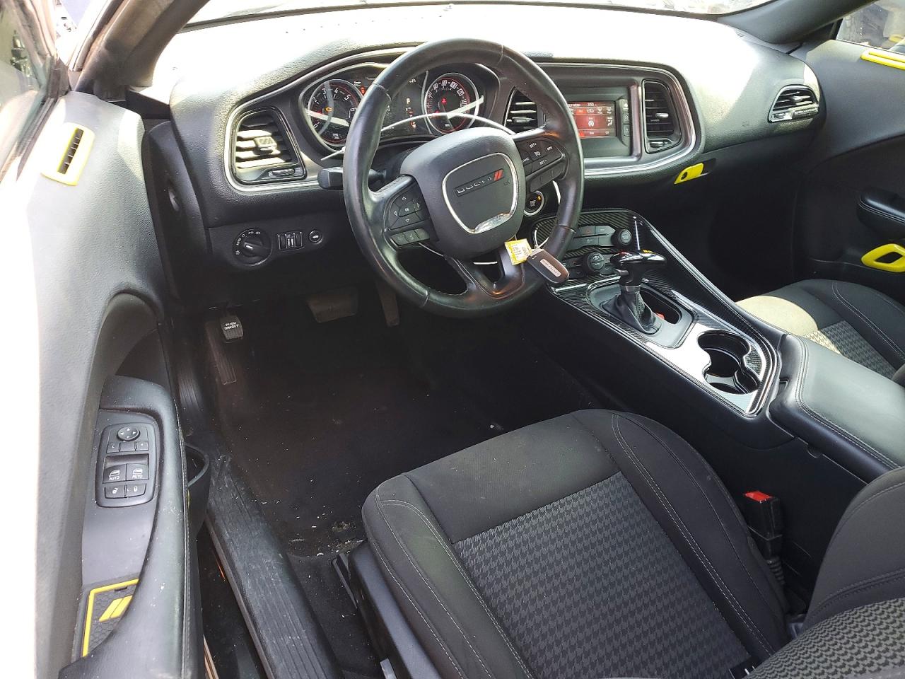 2016 DODGE CHALLENGER SXT photo 8