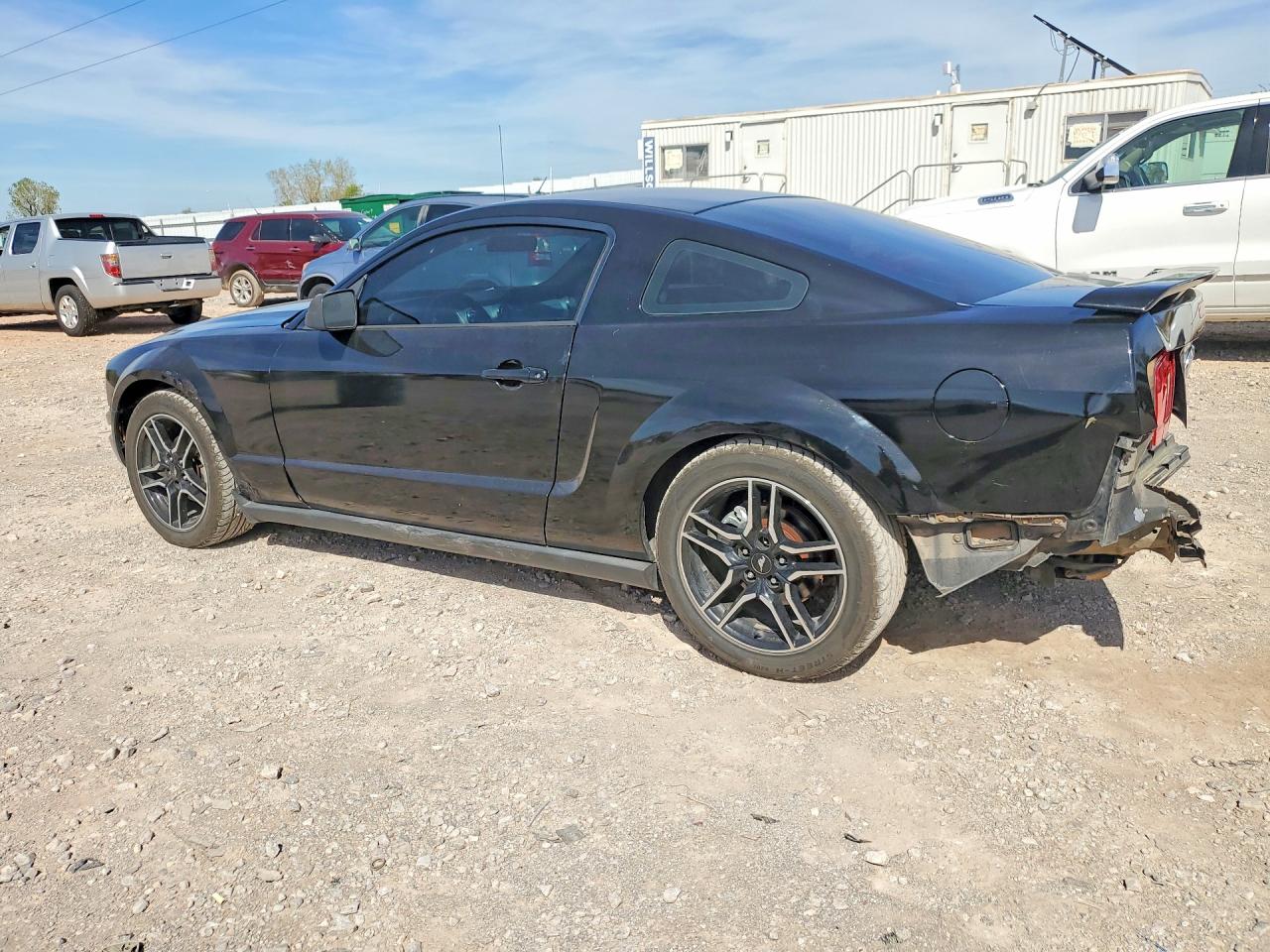 2006 FORD MUSTANG photo 3