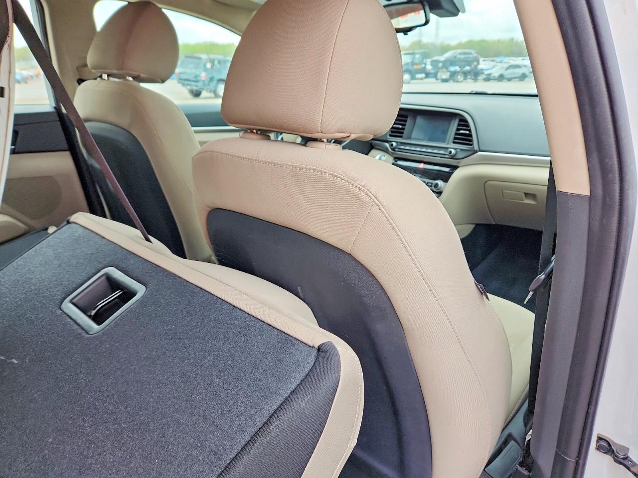 2019 HYUNDAI ELANTRA VALUE EDITION photo 10