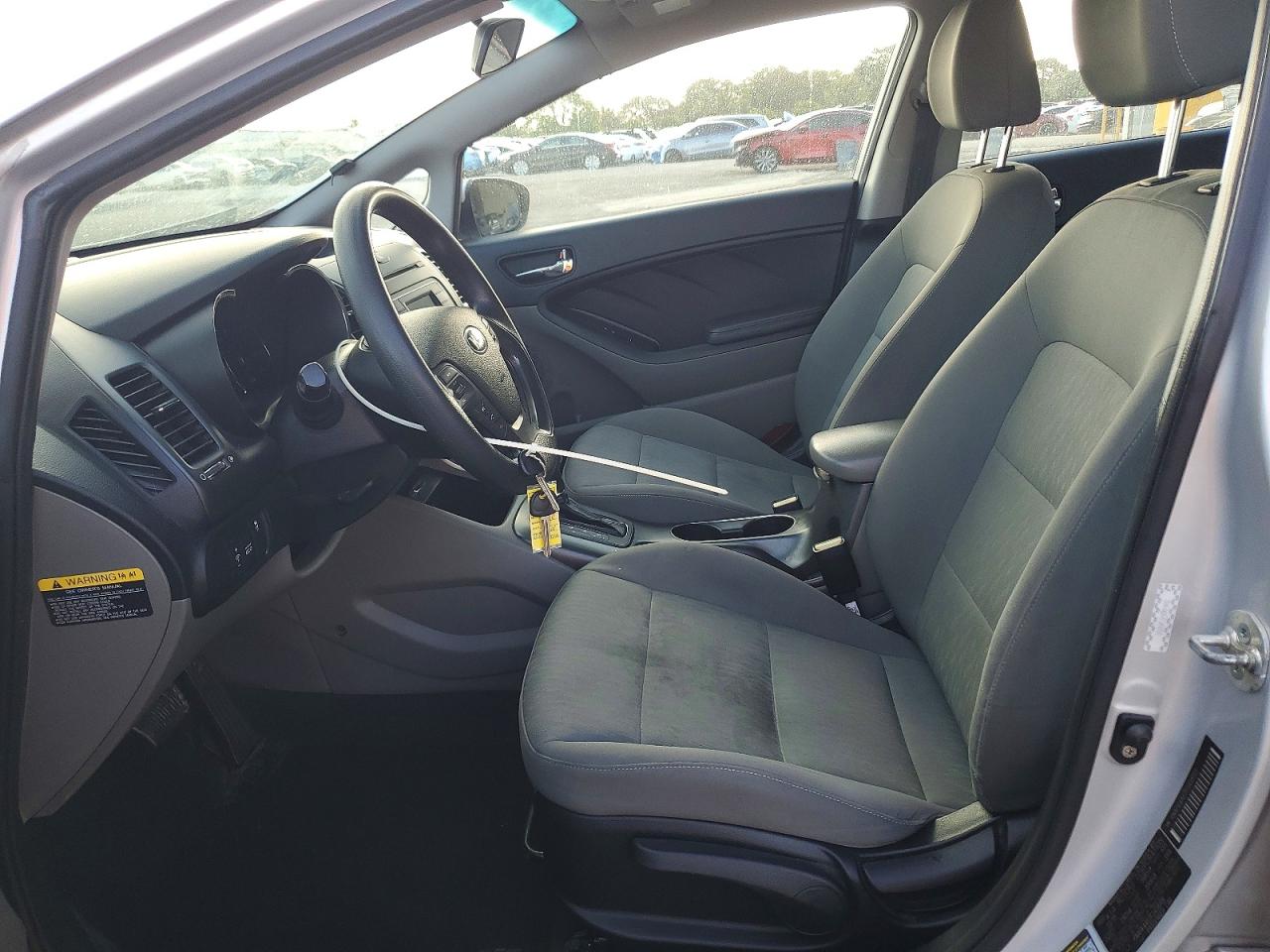 2015 KIA FORTE LX photo 13