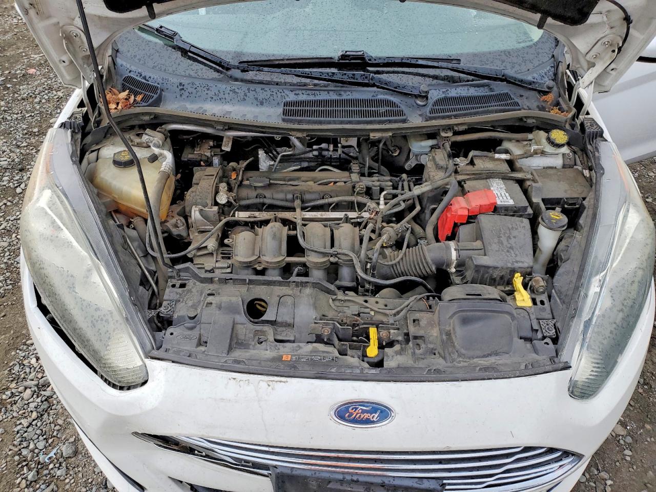 2015 FORD FIESTA S photo 21