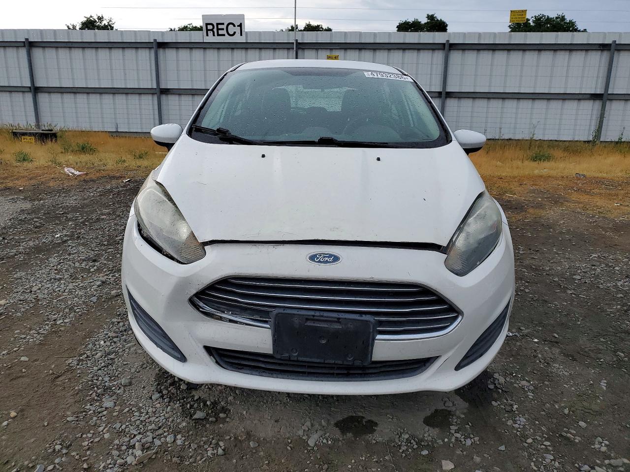 2015 FORD FIESTA S photo 9