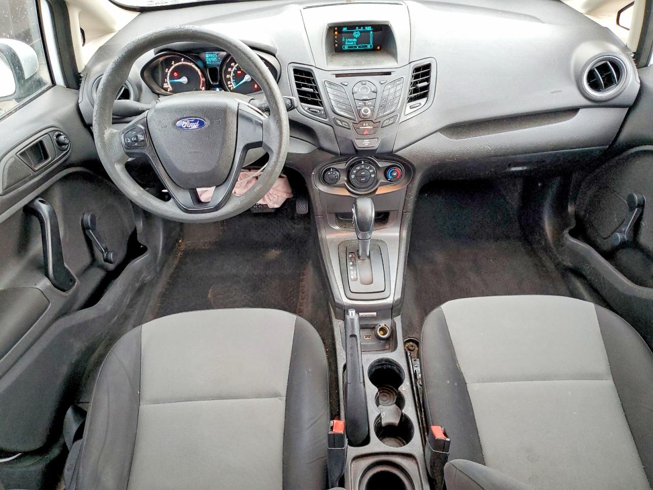 2015 FORD FIESTA S photo 15