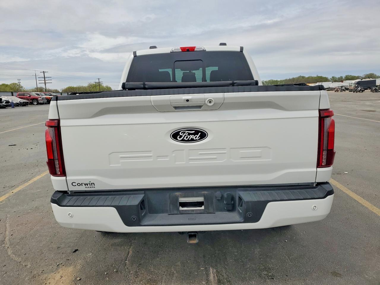 2024 FORD F150 PLATINUM photo 11