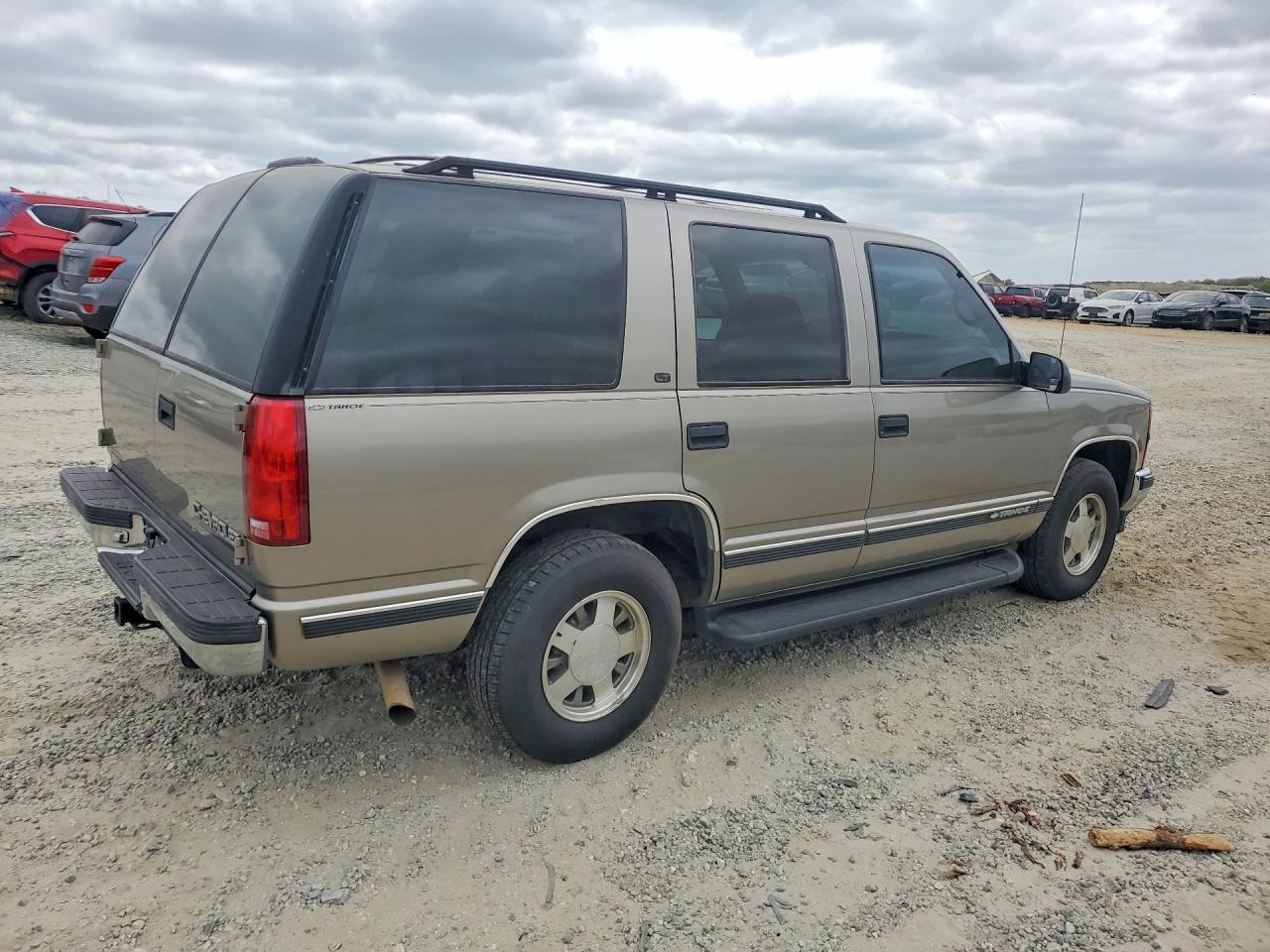 1999 CHEVROLET TAHOE C1500 photo 3