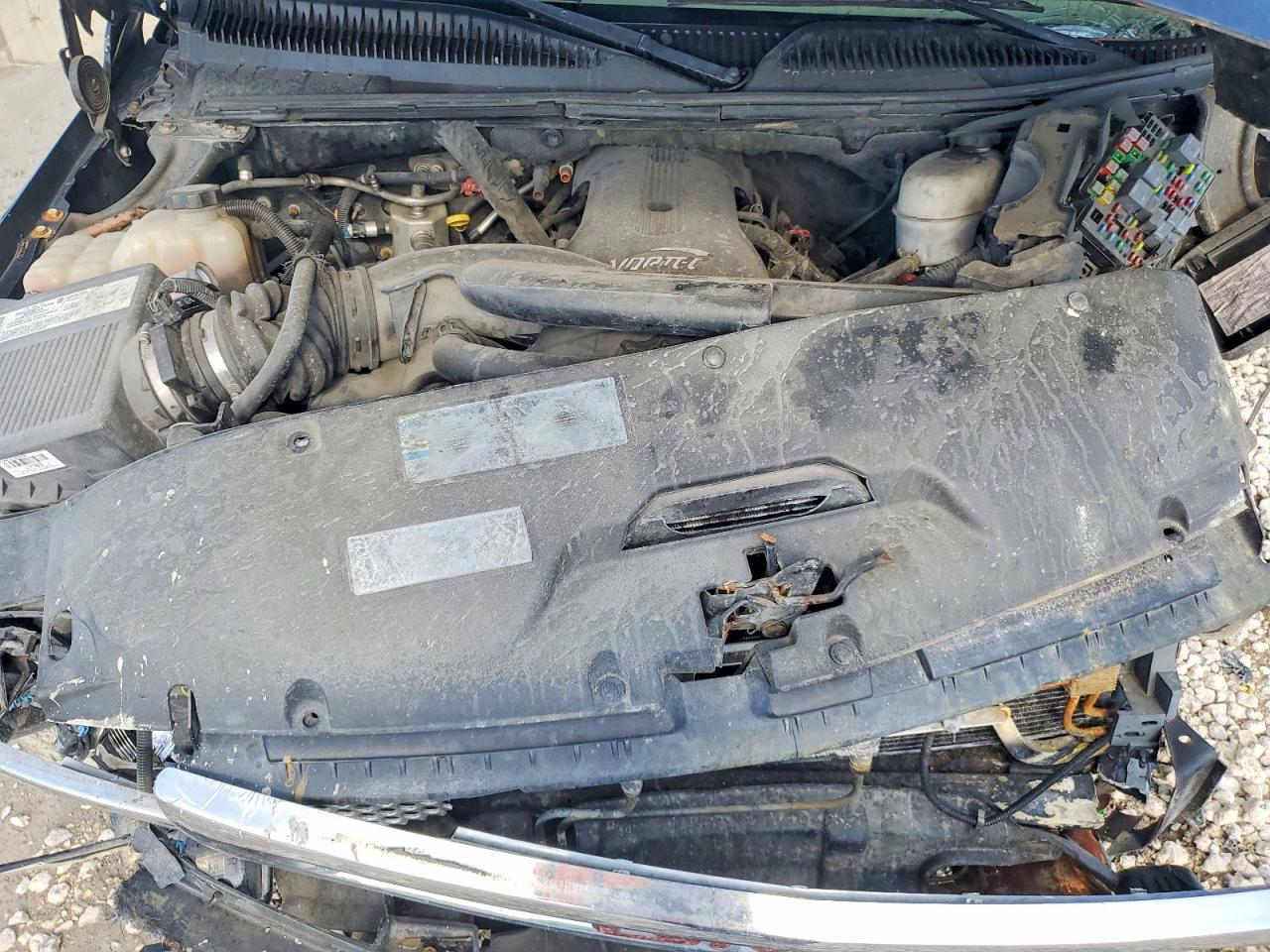 2004 GMC YUKON XL DENALI photo 23
