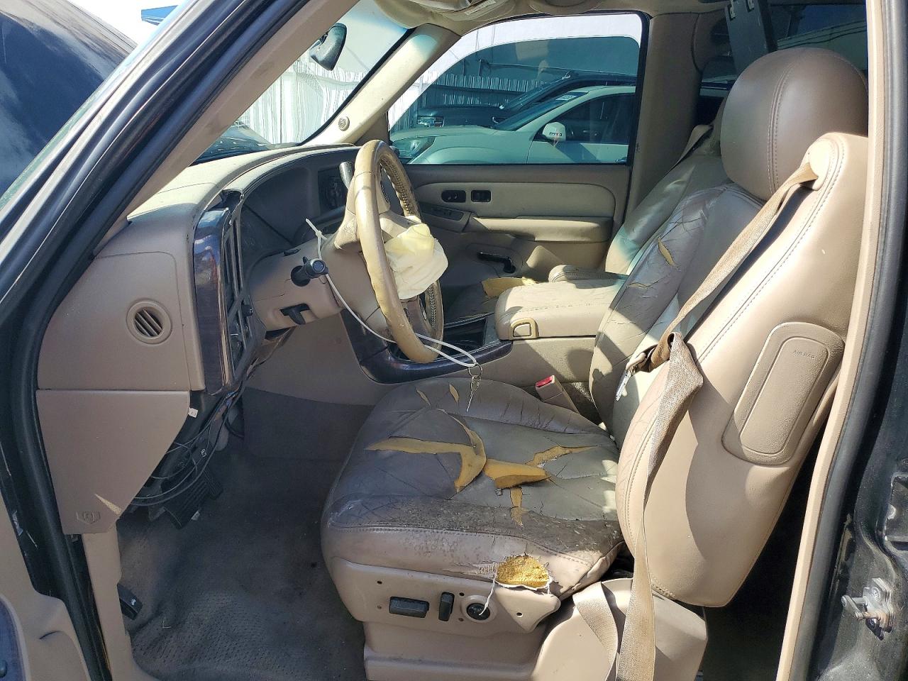 2004 GMC YUKON XL DENALI photo 13