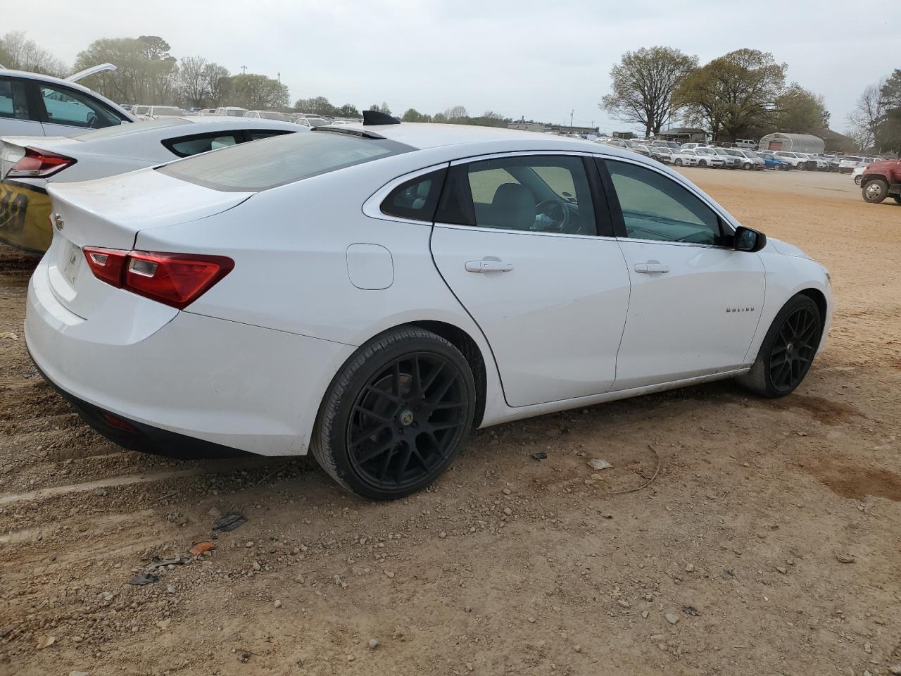 2017 CHEVROLET MALIBU L photo 5