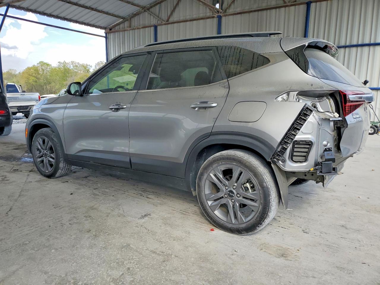 2023 KIA SELTOS S photo 2