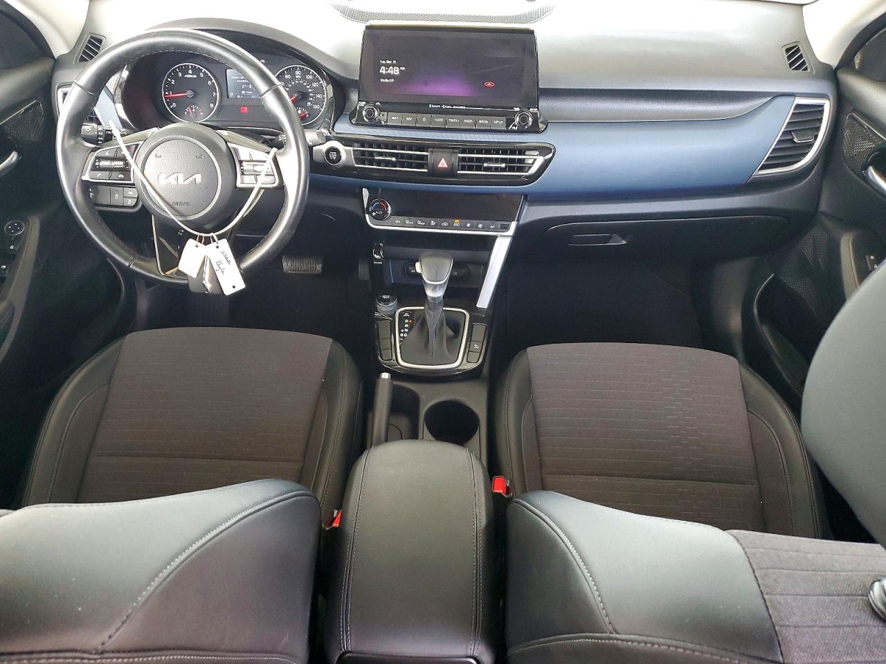 2023 KIA SELTOS S photo 8