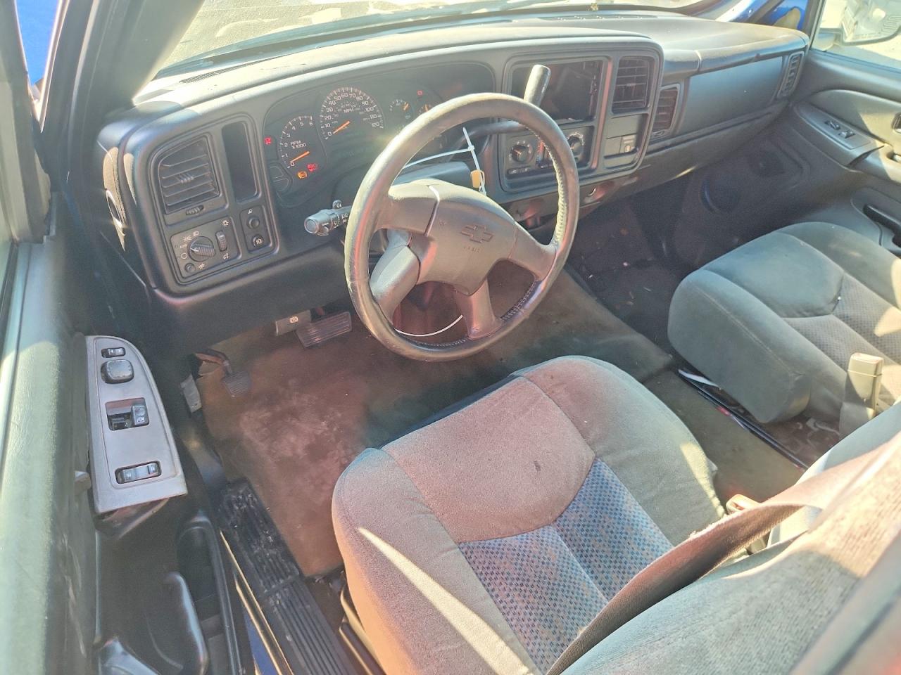 2003 CHEVROLET SILVERADO C1500 photo 8