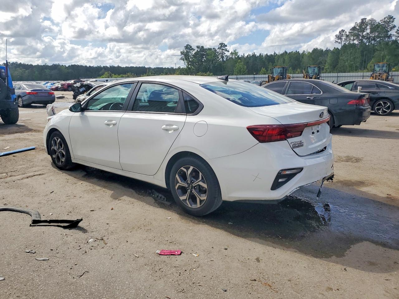 2021 KIA FORTE LXS photo 2