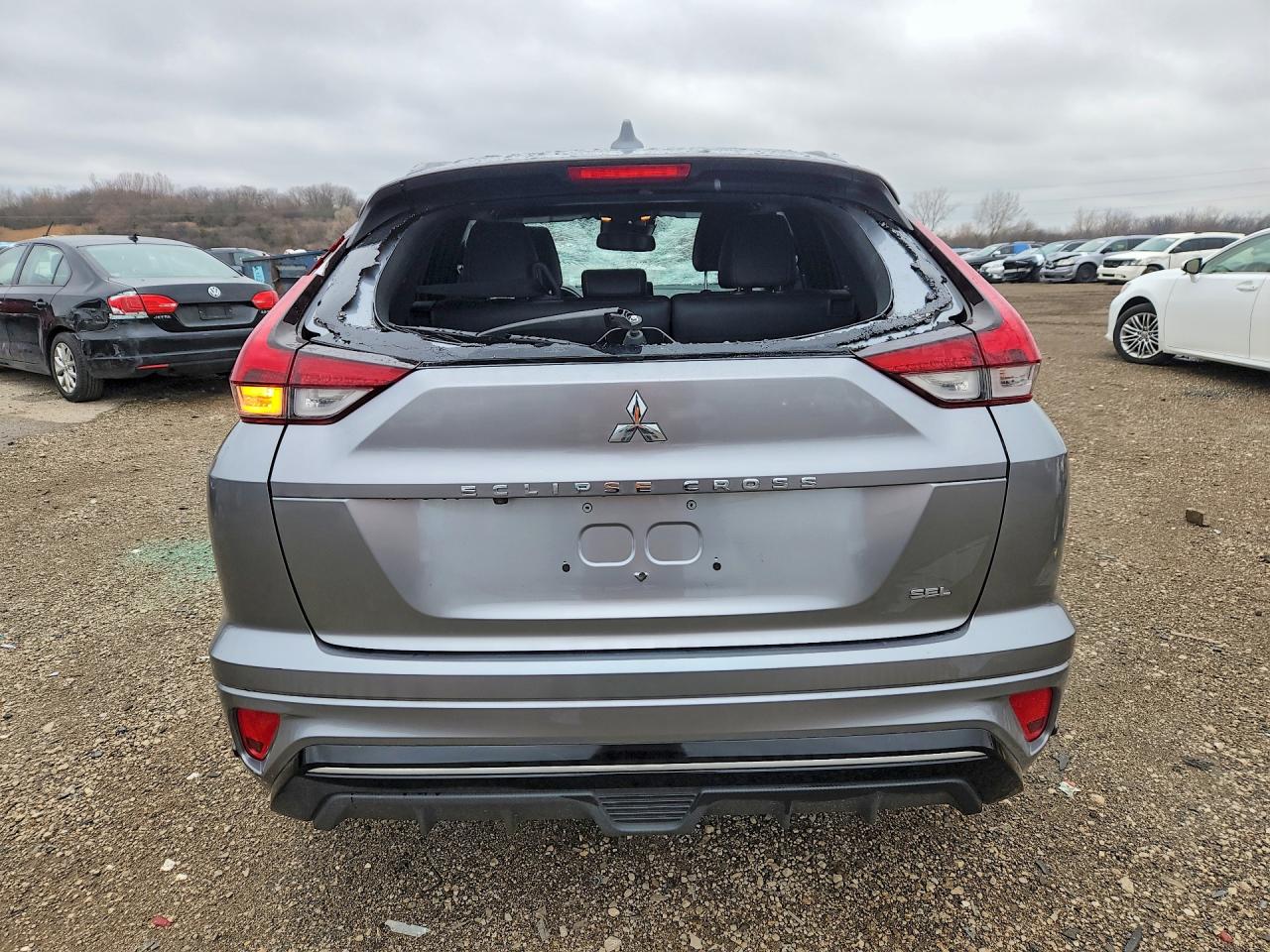 2022 MITSUBISHI ECLIPSE CROSS SE photo 16