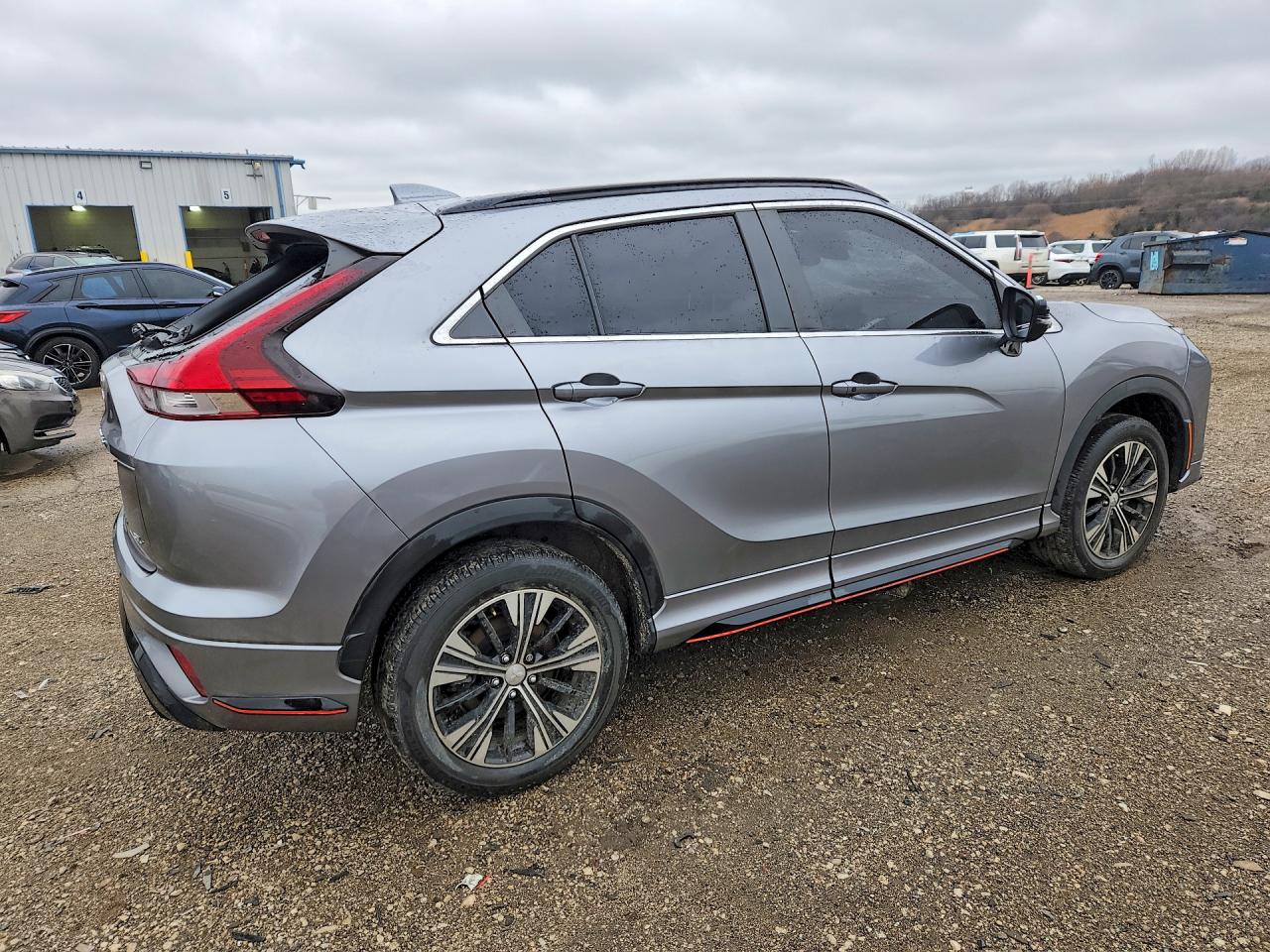 2022 MITSUBISHI ECLIPSE CROSS SE photo 7
