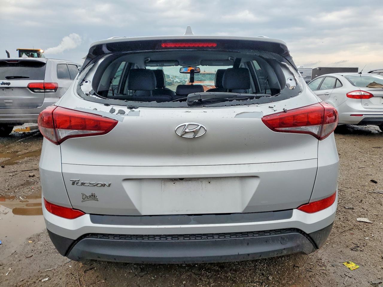 2017 HYUNDAI TUCSON SE PLUS photo 6