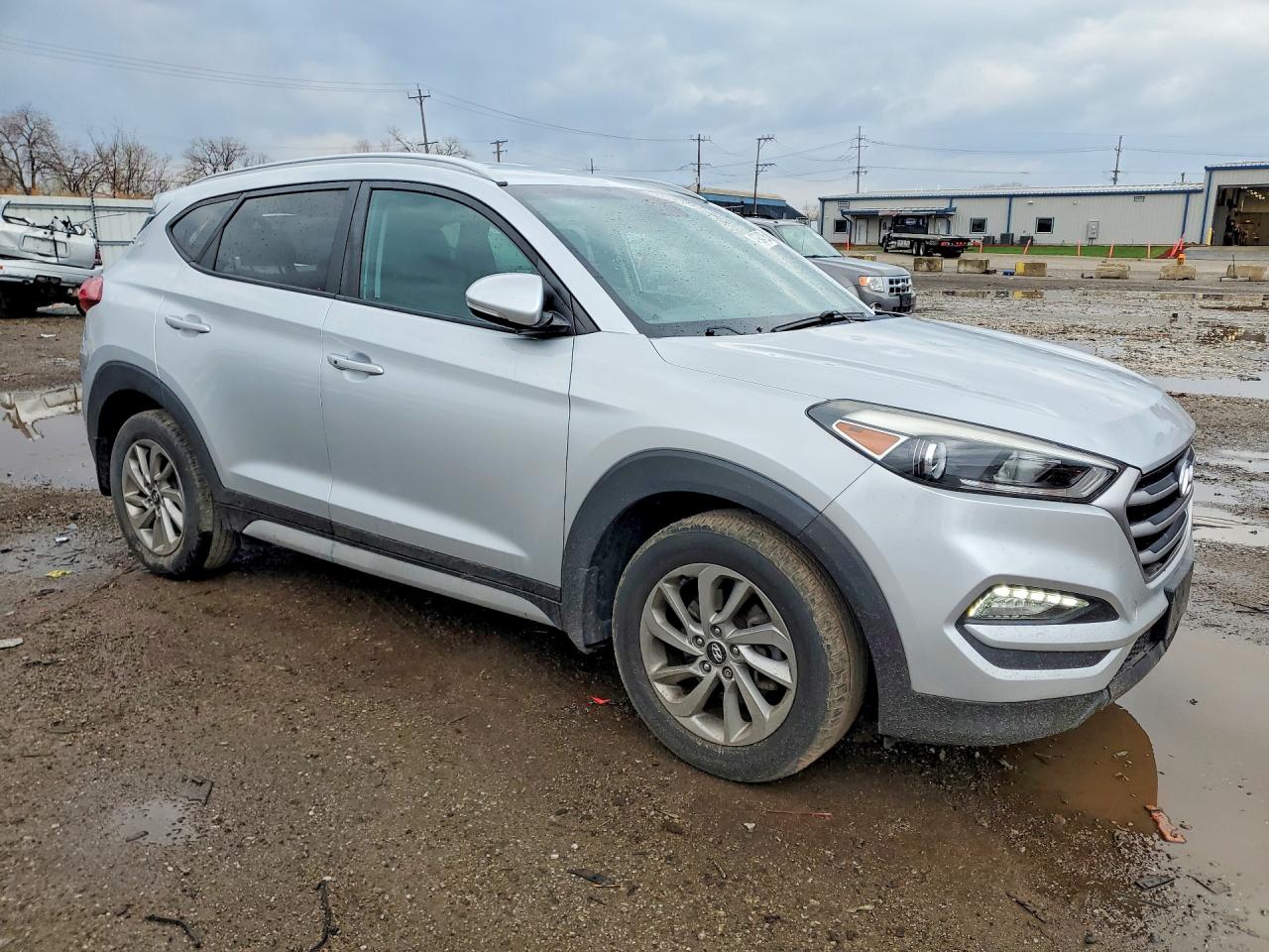 2017 HYUNDAI TUCSON SE PLUS photo 4
