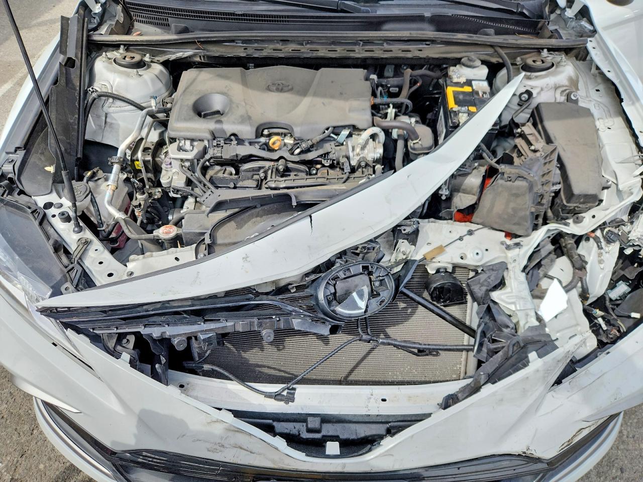 2022 TOYOTA CAMRY LE photo 21