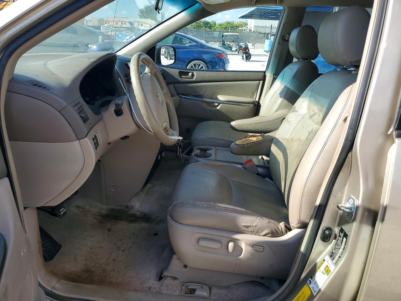 2007 TOYOTA SIENNA LE 7-PASSENGER photo 13