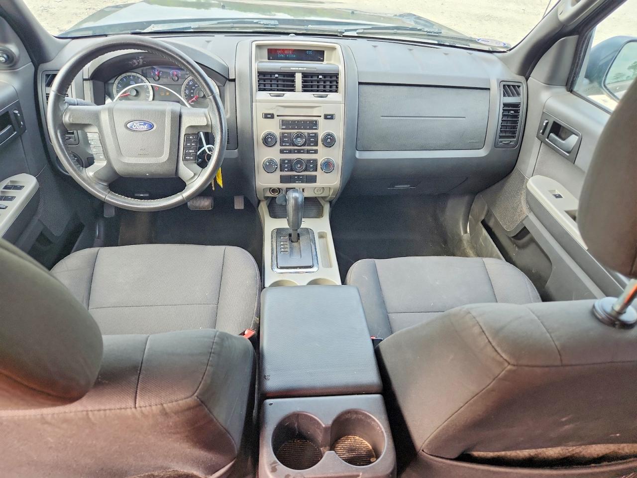 2012 FORD ESCAPE XLT photo 8