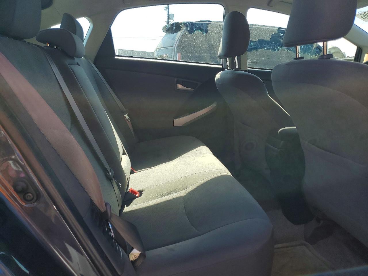 2013 TOYOTA PRIUS THREE photo 19