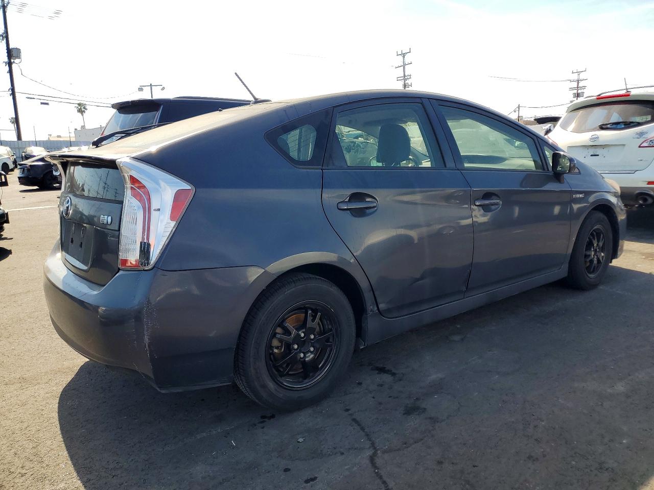 2013 TOYOTA PRIUS THREE photo 5