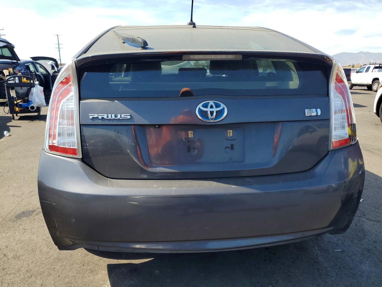 2013 TOYOTA PRIUS THREE photo 11