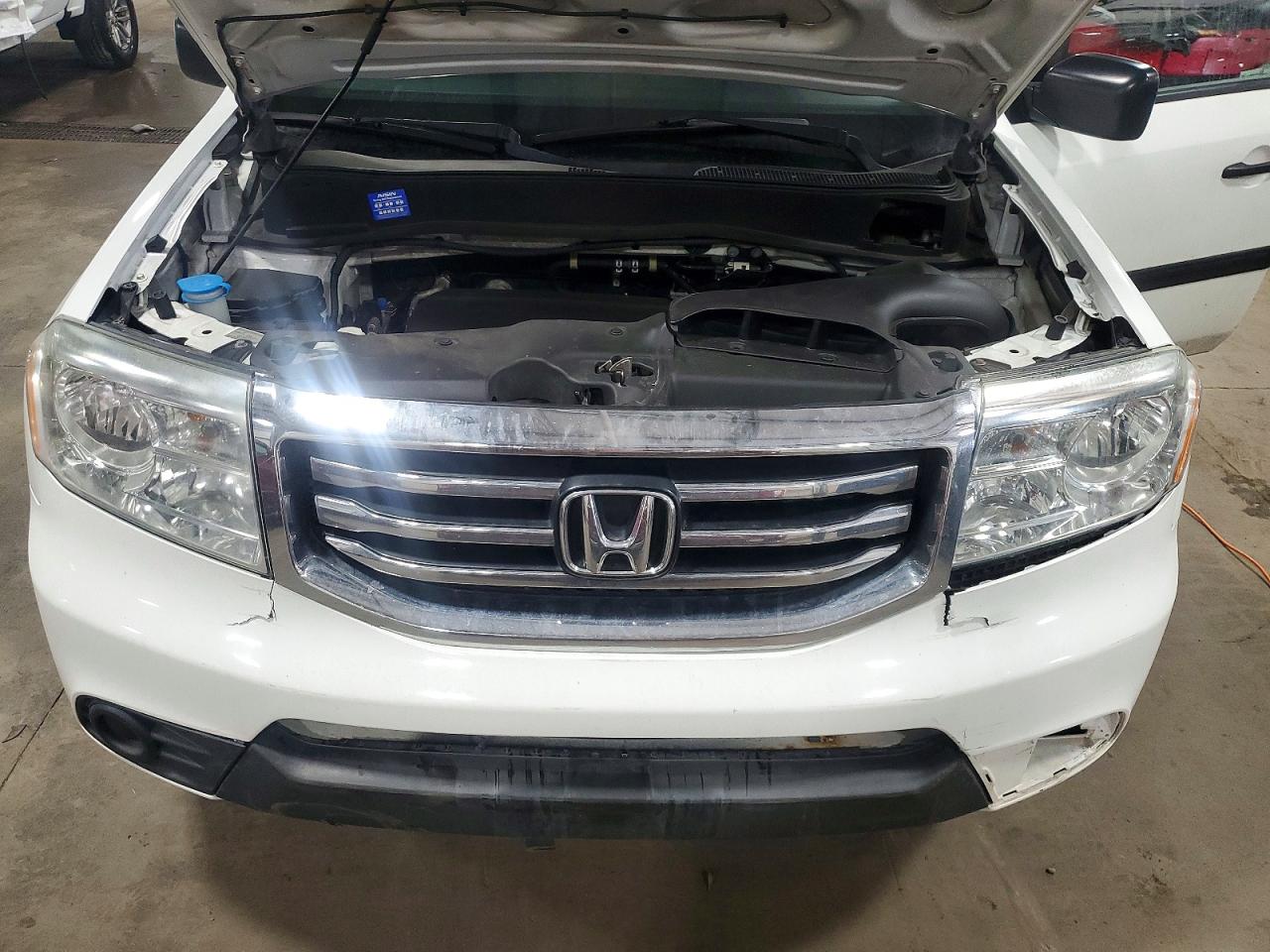 2012 HONDA PILOT LX photo 23