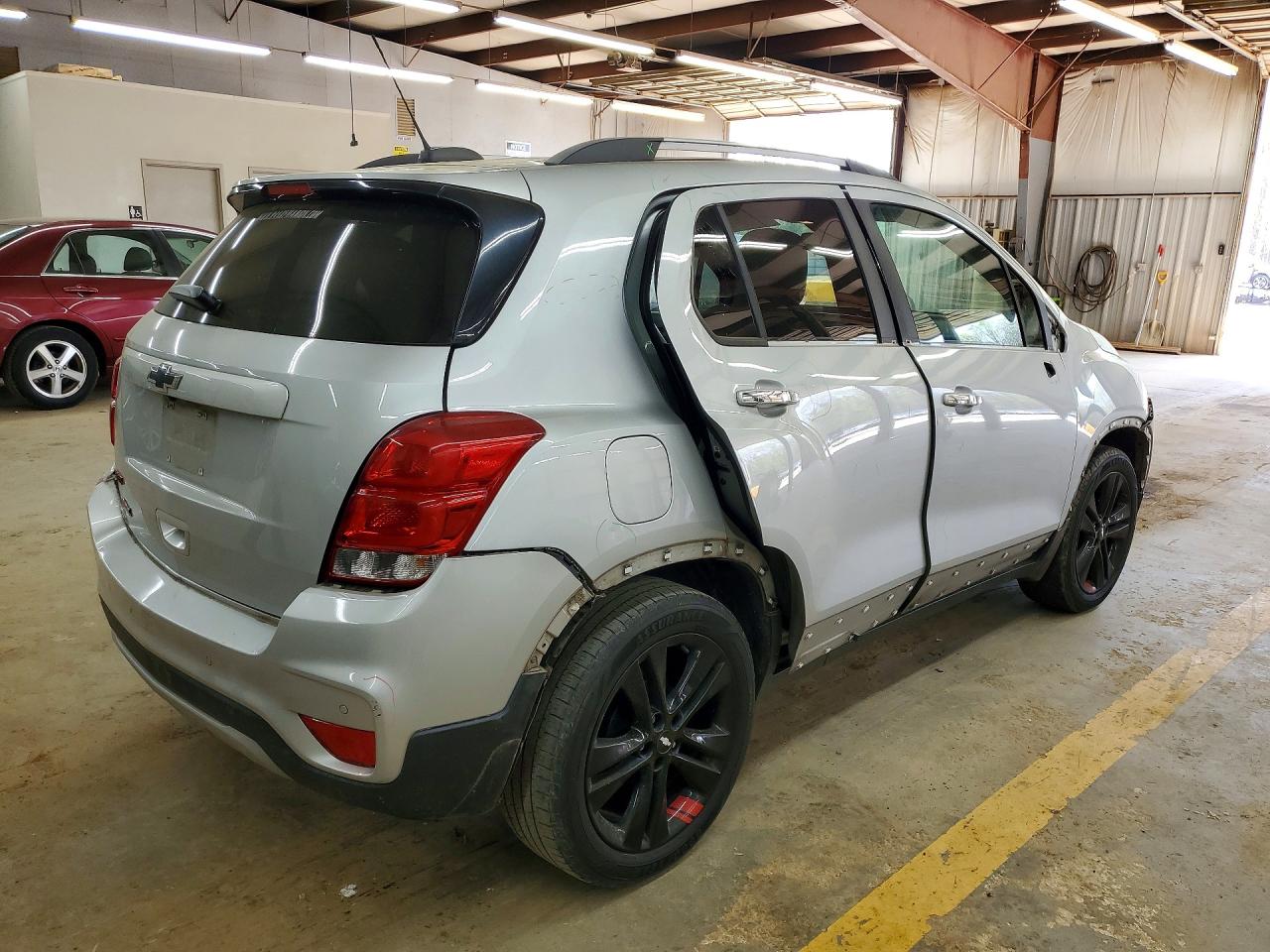 2018 CHEVROLET TRAX 1LT photo 3