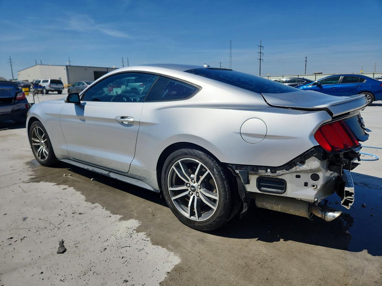 2015 FORD MUSTANG photo 4