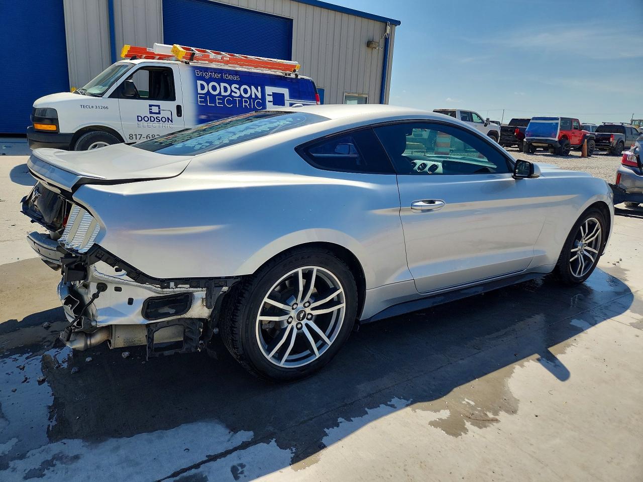 2015 FORD MUSTANG photo 7