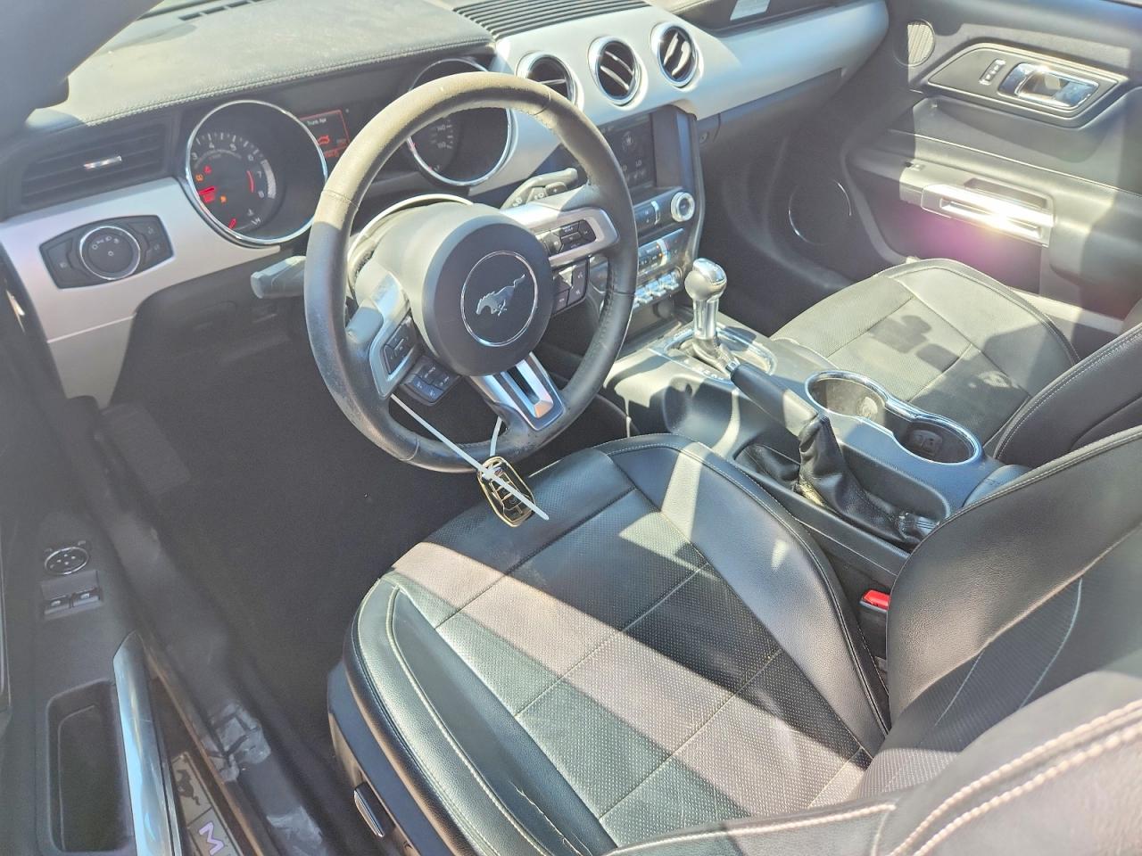 2015 FORD MUSTANG photo 22