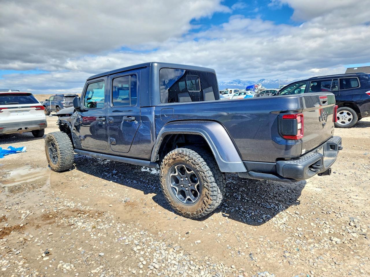 2021 JEEP GLADIATOR SPORT photo 4