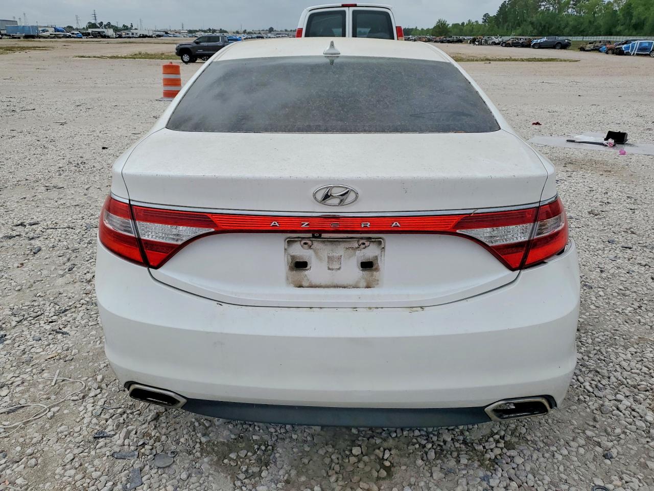 2015 HYUNDAI AZERA BASE photo 16