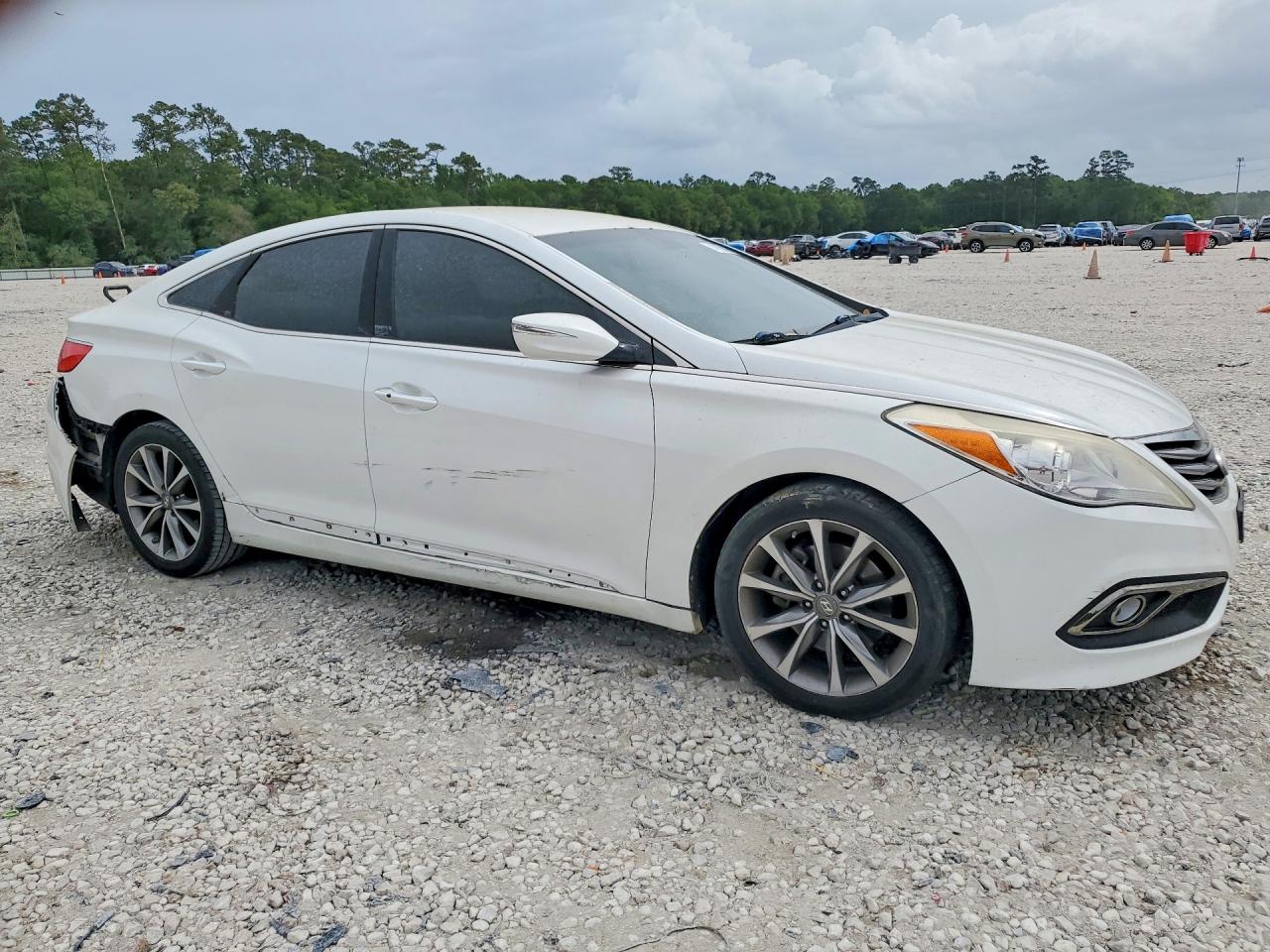 2015 HYUNDAI AZERA BASE photo 10