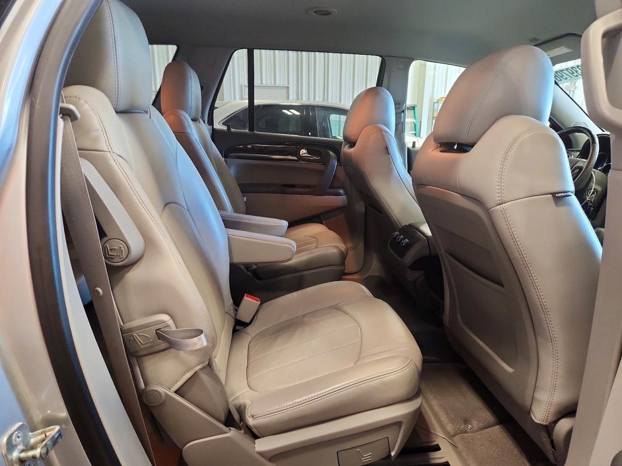 2014 BUICK ENCLAVE photo 28