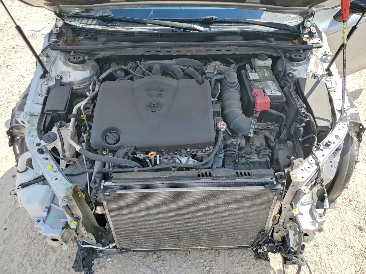 2019 TOYOTA CAMRY photo 31