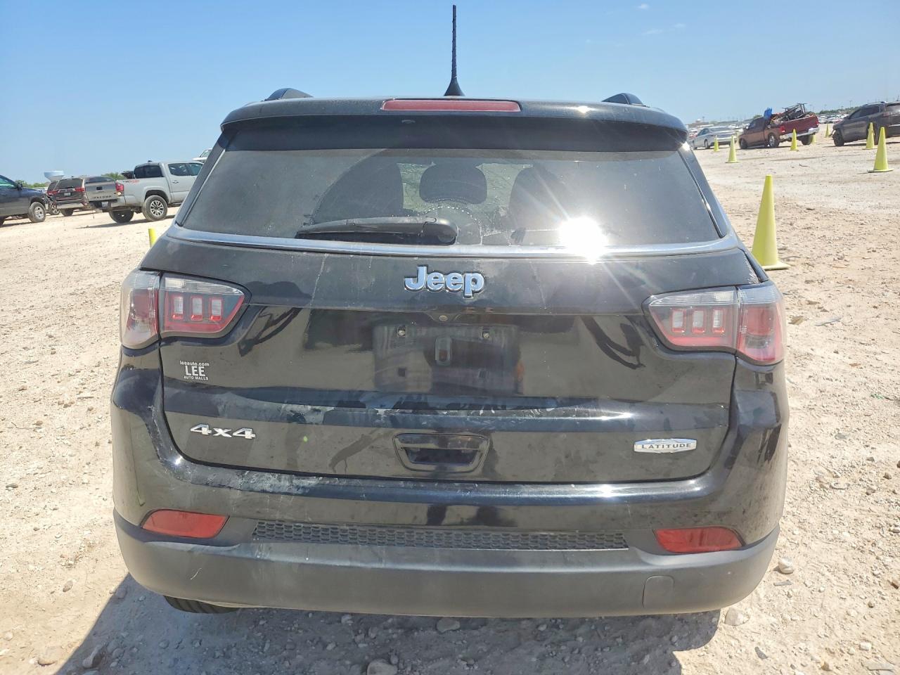 2019 JEEP COMPASS LATITUDE photo 16