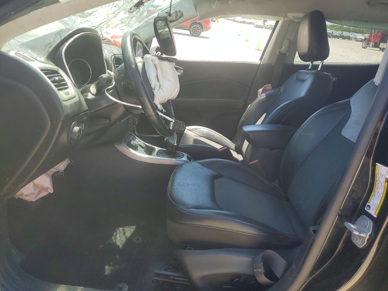 2019 JEEP COMPASS LATITUDE photo 19