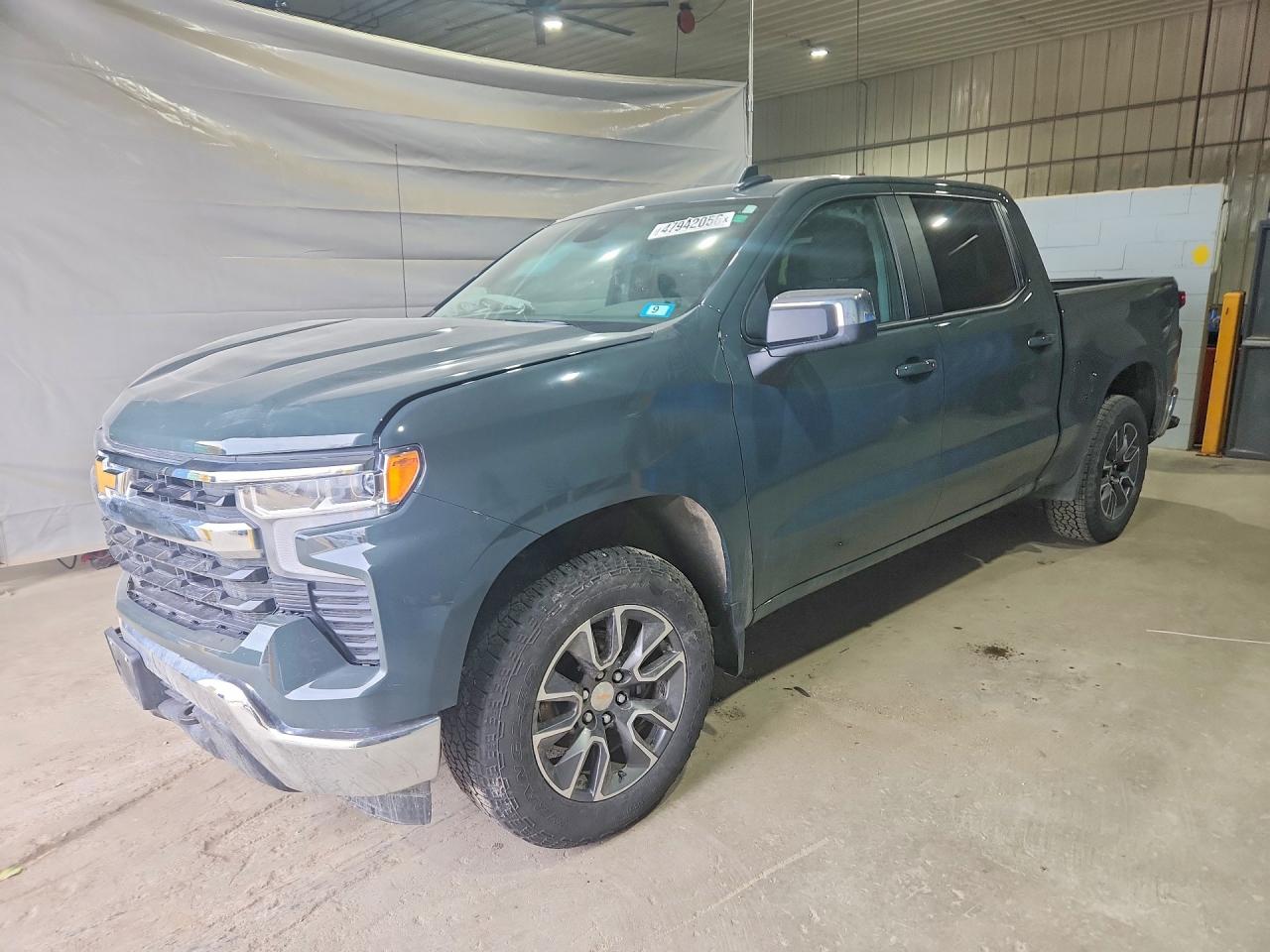 2025 CHEVROLET SILVERADO