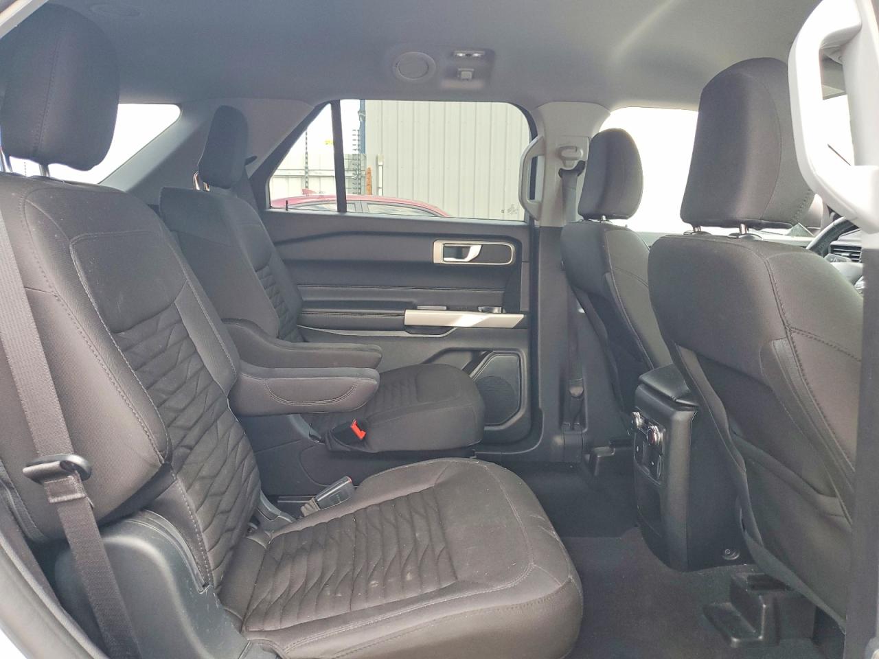 2021 FORD EXPLORER XLT photo 21