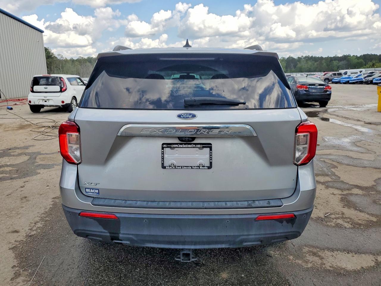 2021 FORD EXPLORER XLT photo 11