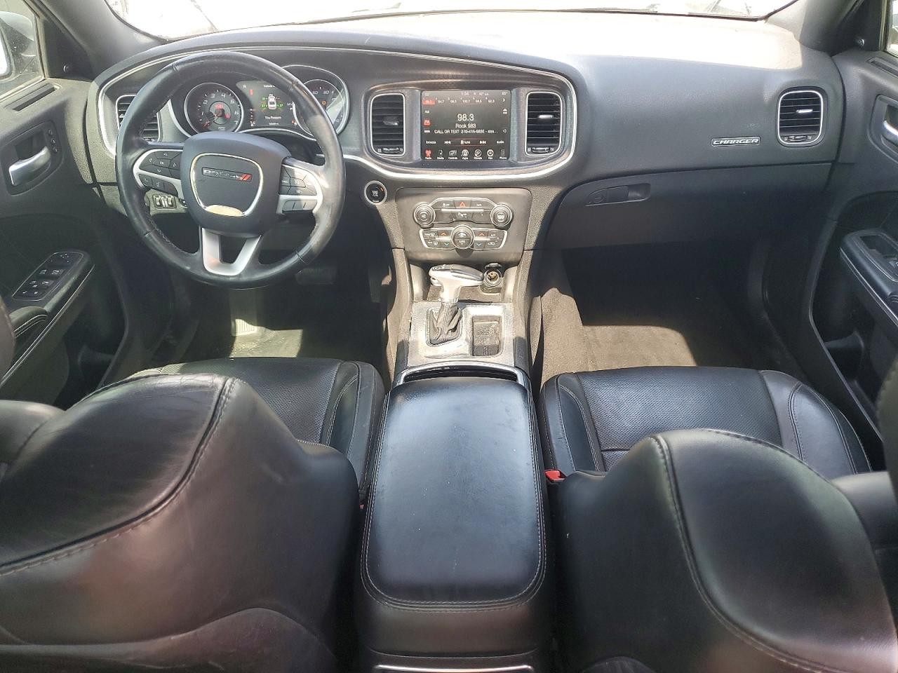 2015 DODGE CHARGER SXT photo 22