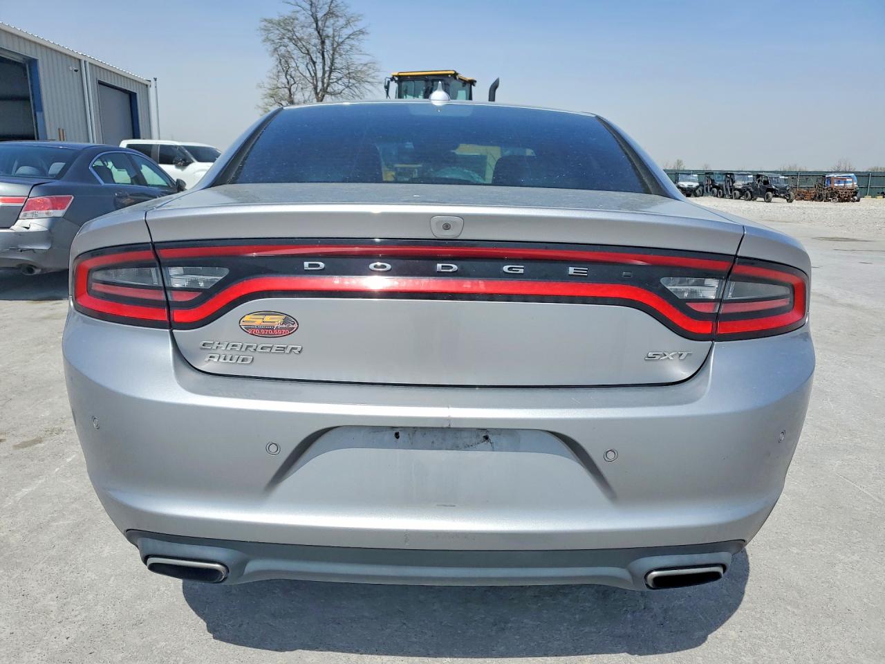 2015 DODGE CHARGER SXT photo 16