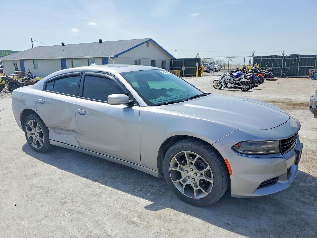 2015 DODGE CHARGER SXT photo 10