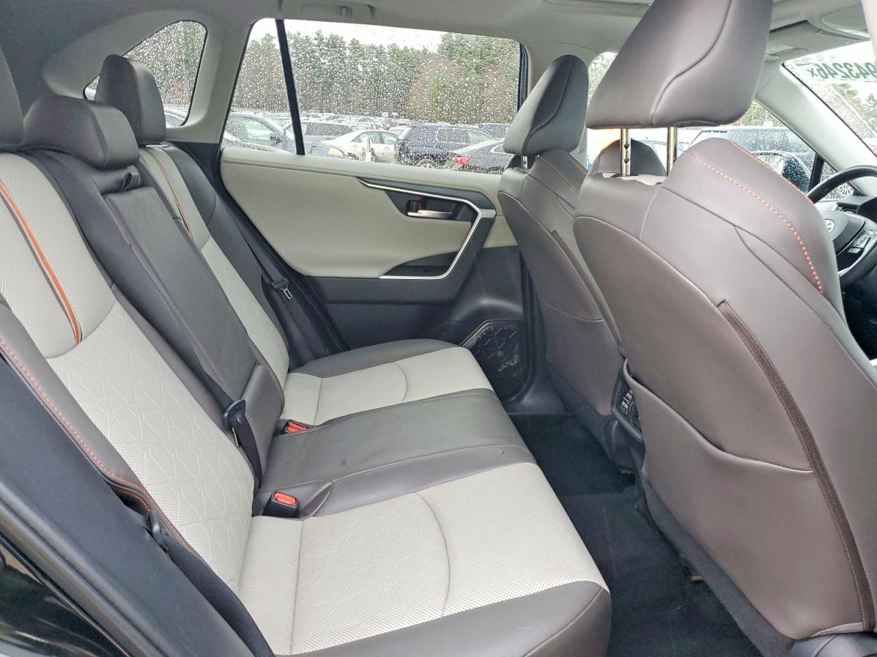 2019 TOYOTA RAV4 ADVENTURE photo 31