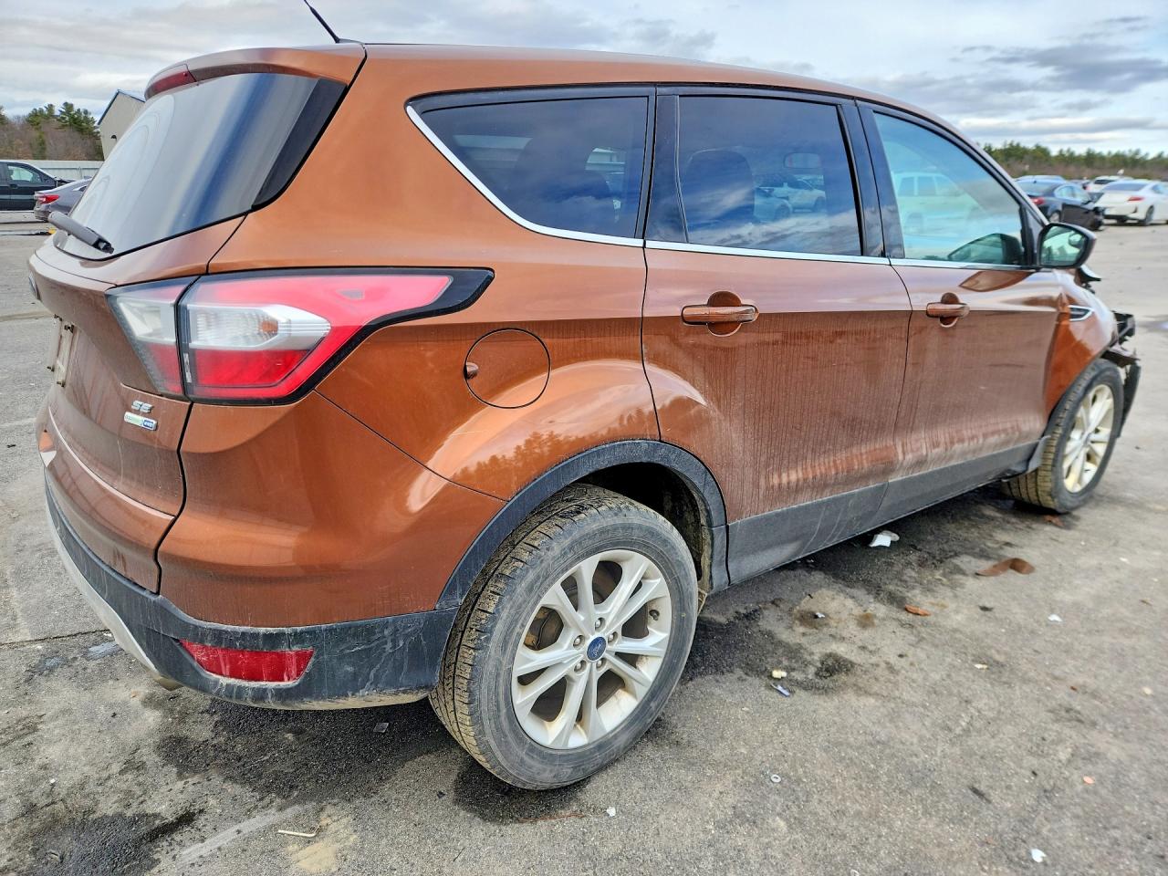 2017 FORD ESCAPE SE photo 3