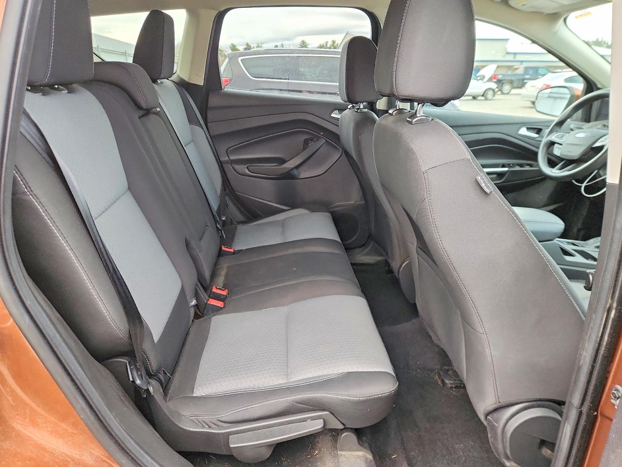 2017 FORD ESCAPE SE photo 10