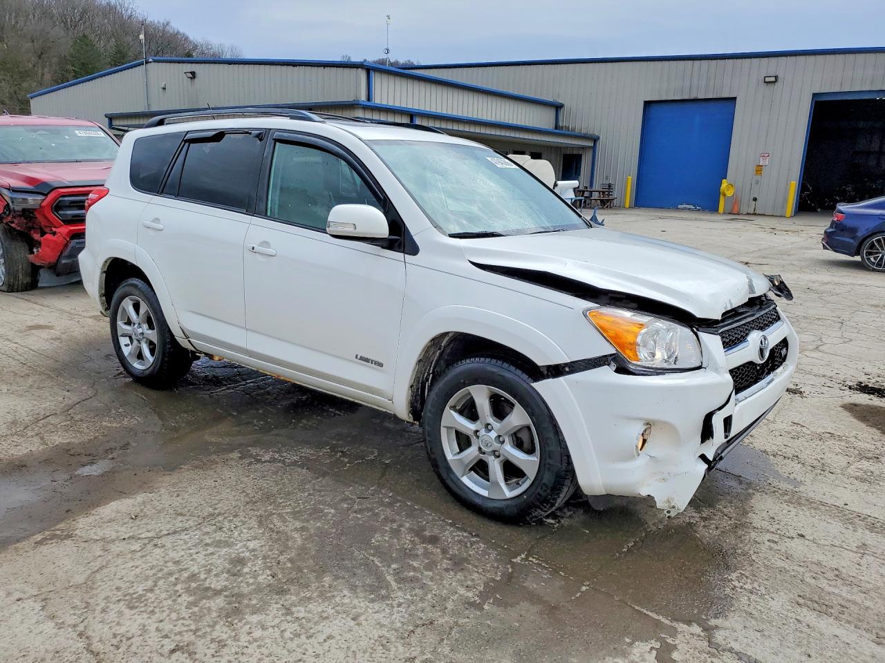 2011 TOYOTA RAV4 LIMITED photo 4