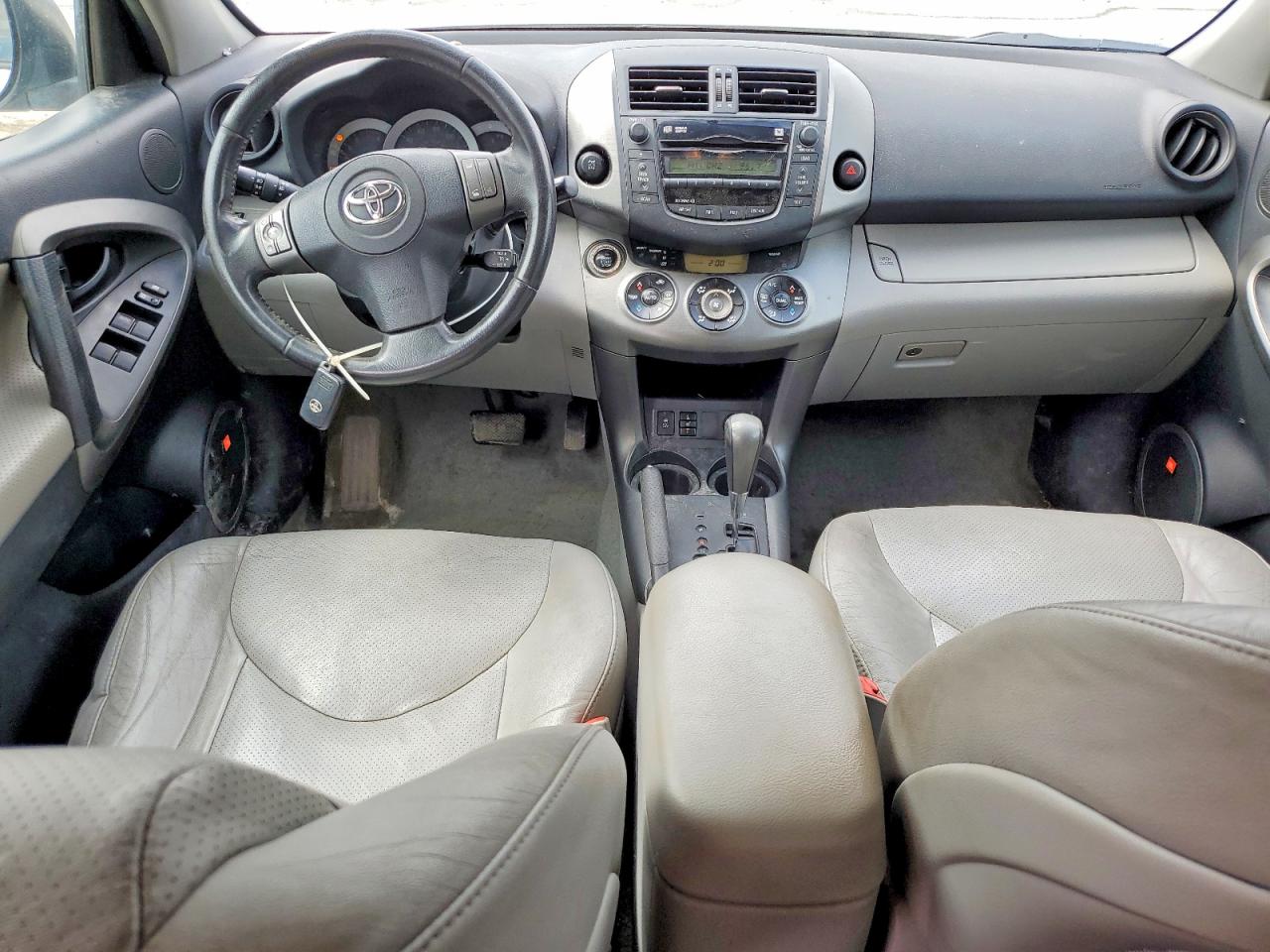 2011 TOYOTA RAV4 LIMITED photo 8